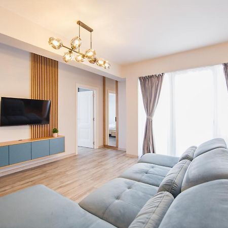 Charming Family Haven Apartment Орадеа Екстериор снимка