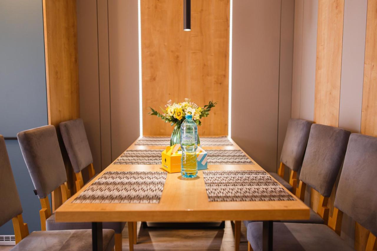 Charming Family Haven Apartment Орадеа Екстериор снимка