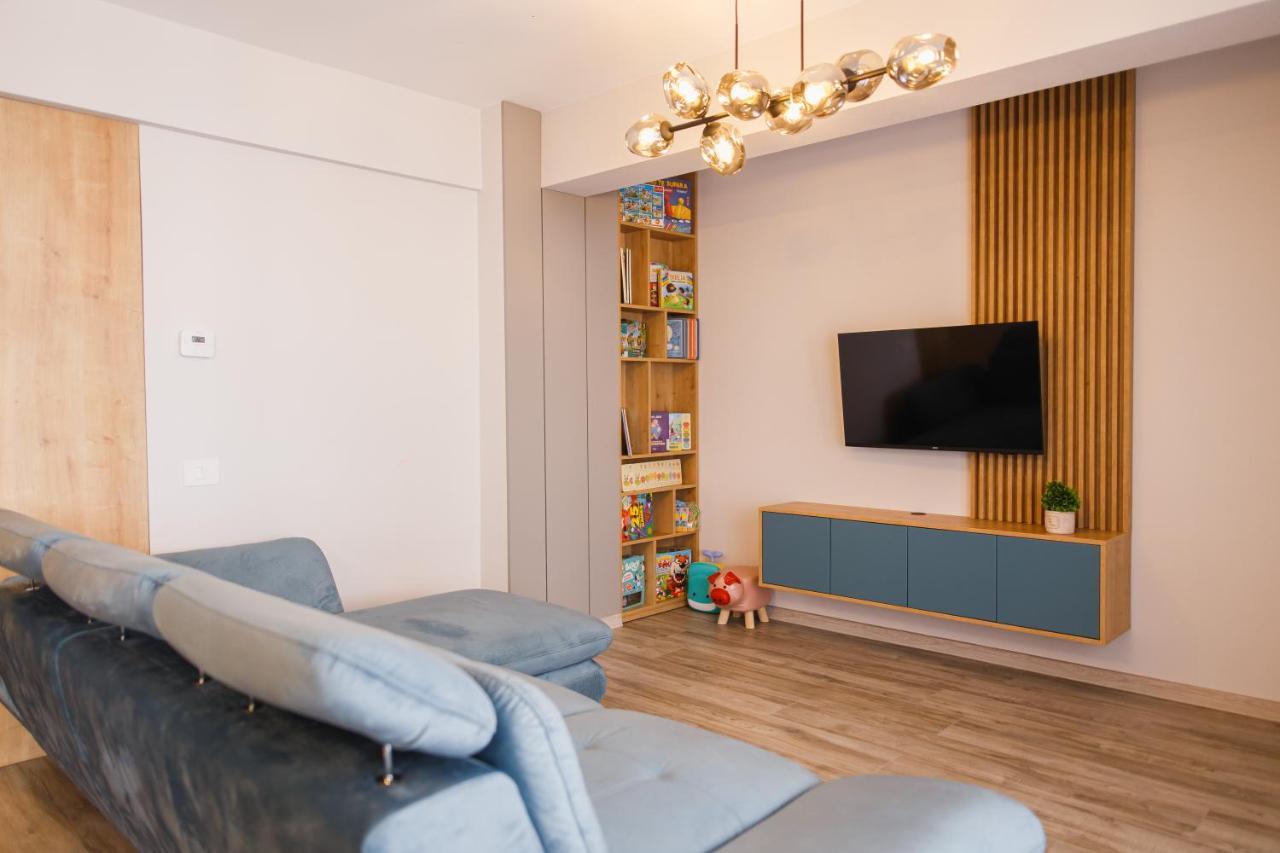 Charming Family Haven Apartment Орадеа Екстериор снимка