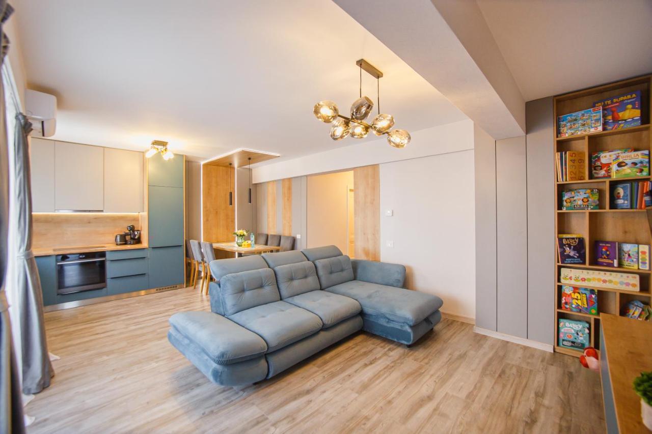 Charming Family Haven Apartment Орадеа Екстериор снимка